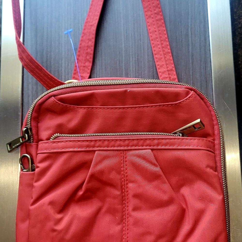 Travelon Anti-theft Red Light Slim Crossbody Bag